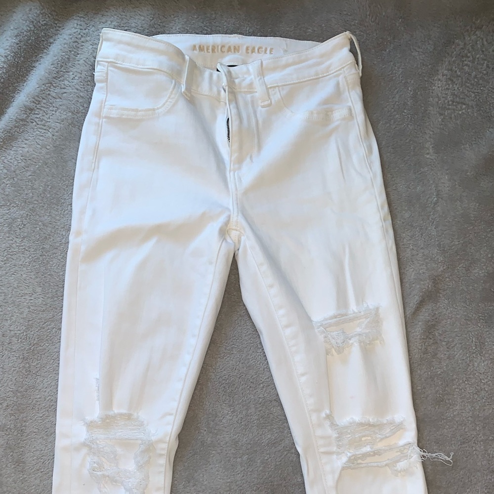 American Eagle White high rise Jeans